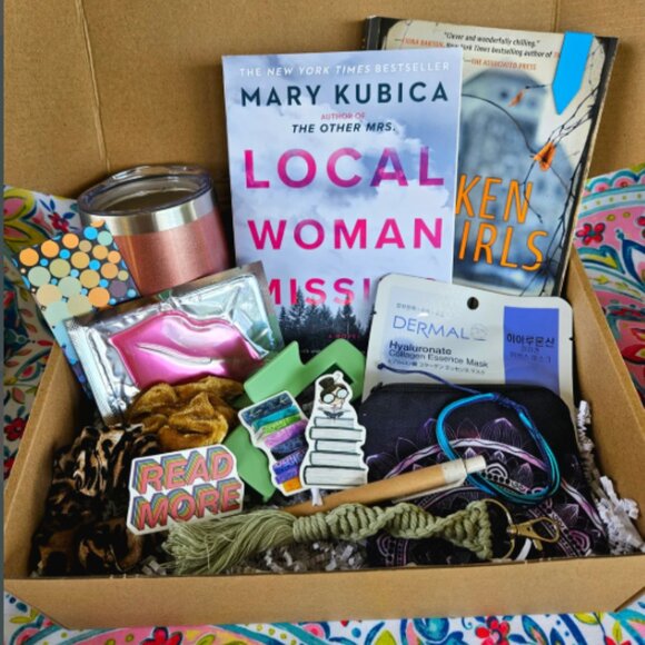 ๐ Large Rainy Day / Blind Date with a Book Mystery Box / Self-Care Box! ๐ - Picture 9 of 13